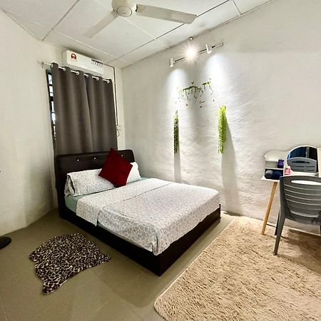 Entire 33 Cozy House • 3 Bedroom @ Alma Bukit Mertajam Eksteriør billede